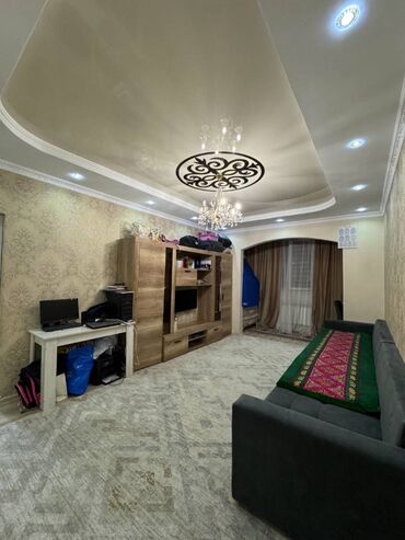 кут фирма: 1 бөлмө, 43 кв. м, 106-серия жакшыртылган, 9 кабат, Евроремонт