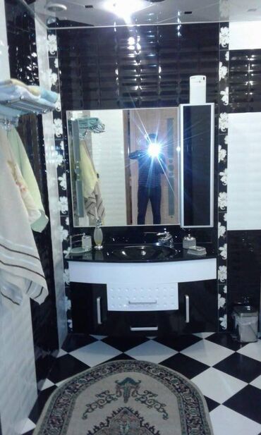 Uzunmüddətli kirayə mənzillər: 28 may metrosuna yaxin teze bazara yaxin 17 mertebeli binanın 15-ci — 18