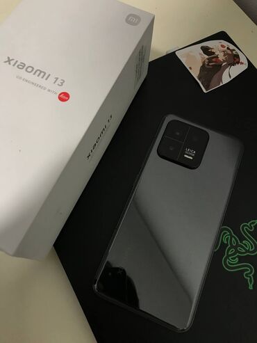 купит телефон в рассрочку без банка: Xiaomi, 13, Б/у, 256 ГБ, цвет - Черный, 2 SIM, eSIM
