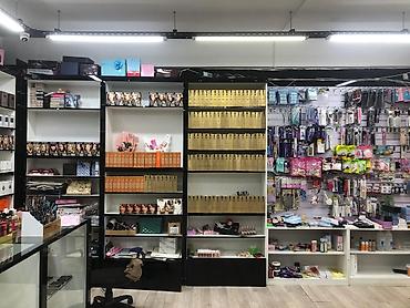 Готовый бизнес: Həzi Aslanov metrosunun cixisinda parfumeryiya magazasi satilir.Hazir — 3