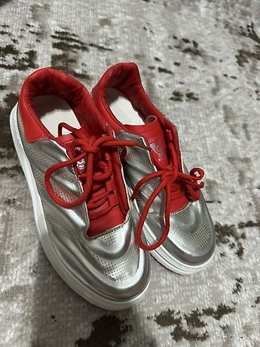 Krasofkalar və idman ayaqqabıları: Maştağadadır Çox az istifadə olunub İçində tam təzəsi də var — 4