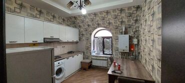 Mənzil kirayələyirəm: 3 otaqlı, 115 kv. m — 4