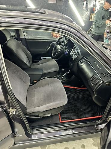 danigo 3: Volkswagen Vento: 1994 г., 2 л, Механика, Бензин, Седан — 8