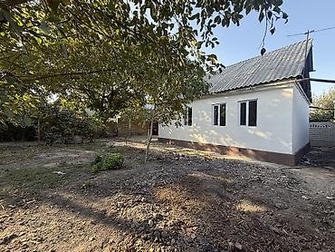 4 бөлмө, 60 м², 4 соток, Бишкек, Красный Строитель ж/м Кыймылсыз мүлк агенттиги