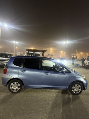 Honda: Honda Fit: 2002 г., 1.4 л, Автомат, Бензин, Хэтчбэк — 4