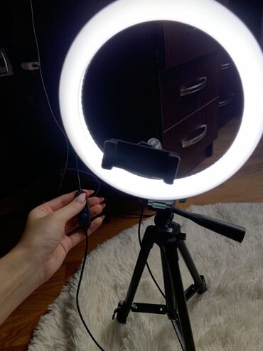 İşıqlandırma: Peşəkar Ring Light (Üç Ayaqlı) • Güclü və bərabər işıqlandırma • 3 — 3