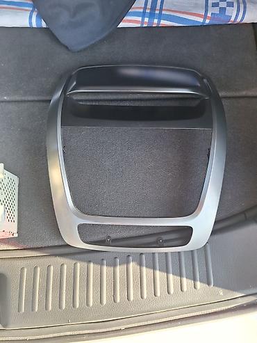 on panel: Kia Sorento 2013 üçün orijinal mərkəzi konsol paneli və fabriki — 1
