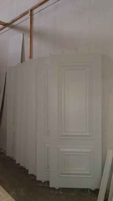 Комплекты диванов и столов: Mebel Malyarıyam. Əmək haqqı ilkin olaraq 1500 azn Boyanması mümkün
