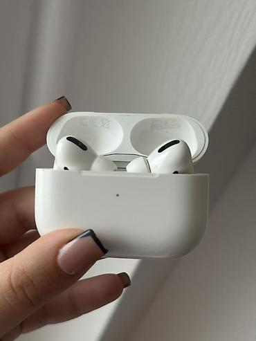 headphone: Original AirPods Pro + hədiyyə qulaqlıq 🎁 Apple AirPods Pro 1-ci — 3