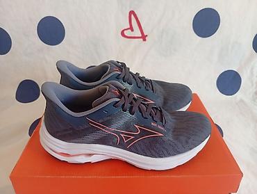 @ Mizuno br.39(gaziste 25 cm) Kao NOVE @ TOP Na prodaju originalne