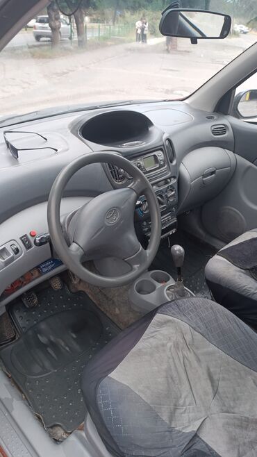 меняю на бмв е39: Toyota Yaris Verso: 2002 г., 1.5 л, Механика, Бензин, Хетчбек