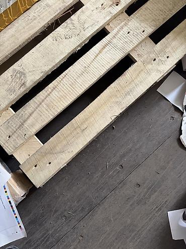 Контейнеры: 40 футов 📦 Большие контейнеры 45 м² (18.8 *2.4 м) 📞 Для уточнения — 6