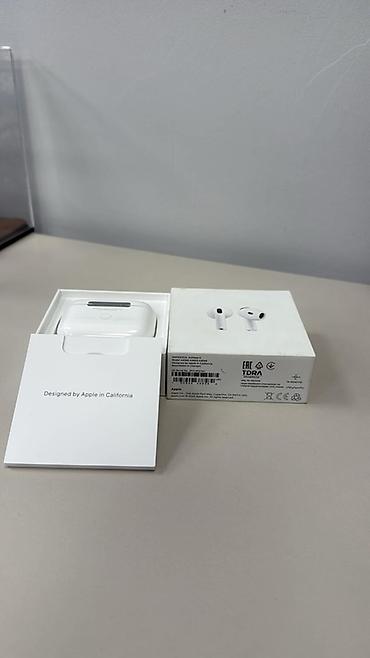 hyperx cloud alpha s: Apple AirPods 4 (Model A3050, A3053, A3058) - Rəng: Ağ - Qutu və şarj — 1