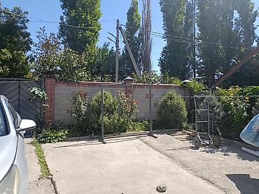 продается пруд: Дом с участком и двором - Кирпичный частный дом с закрытым двором и — 1