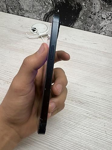 Apple iPhone: IPhone 13, Б/у, 128 ГБ, Midnight, Зарядное устройство, Защитное стекло, Чехол, 75 % — 2