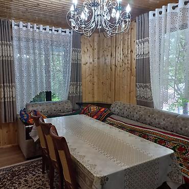 сливы коттедж: Уютный загородный дом с полностью оборудованной кухней-гостиной и — 1