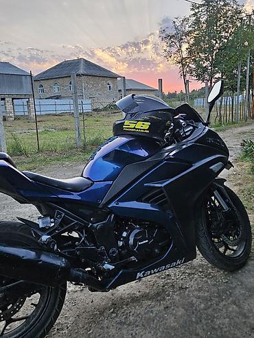 cross moto: Kawasaki — 1