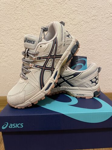 Кроссовки и спортивная обувь: ASICS Gel Kahana 8 Последние размеры 41,43,44 Очень комфортная at lalafo.kg Кроссовки и спортивная обувь: ASICS Gel Kahana 8 Последние размеры 41,43,44 Очень комфортная