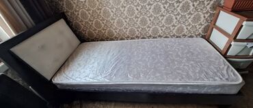 кровать двуспальная металлическая: Односпальная Кровать, Б/у