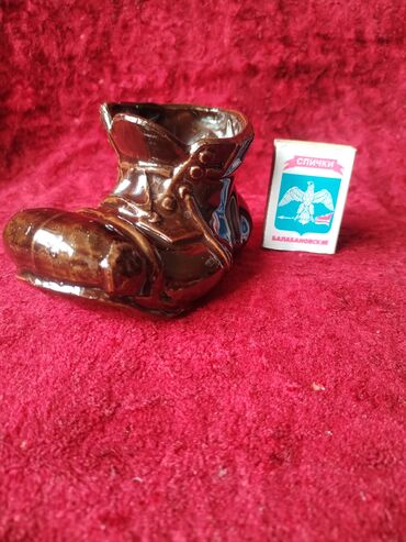 Digər kolleksiyalar: Keramik “çəkmə” formalı suvenir/konteyner - Material: keramika -da lalafo.az — 6 Digər kolleksiyalar: Keramik “çəkmə” formalı suvenir/konteyner - Material: keramika — 6