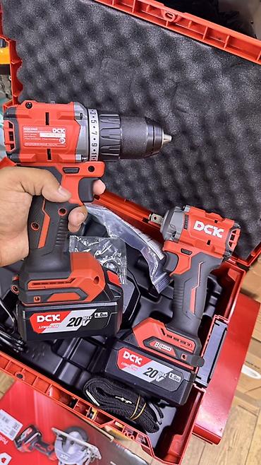 Электроинструменты: Набор аккумуляторного инструмента DCK 20V MAX в кейсе Состав — 2