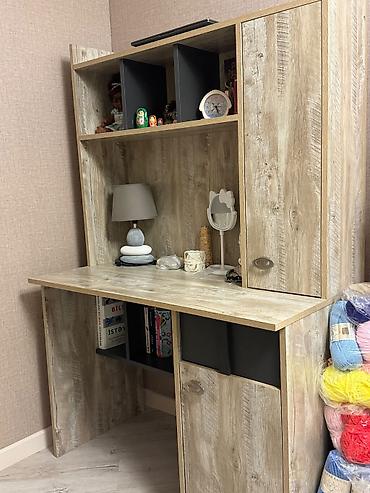 Yazı masası 150₼
 Bu günə təcili satılmalıdı ünvan Mehdiabad Zehra04
