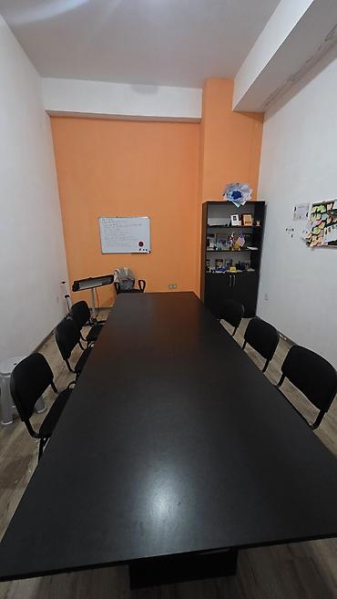 Ofis mebeli: Məhsul: Ofis/ Tədris otağı üçün mebel dəsti Tərkib: - Böyük konfrans/ — 3