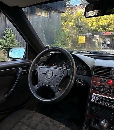 x class: Mercedes-Benz C-Class: 1998 г., 2 л, Автомат, Бензин, Седан — 5