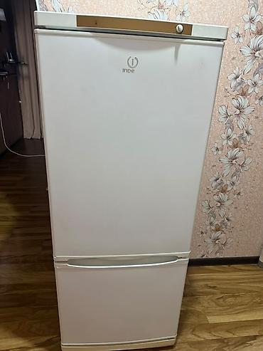 лед экран: Холодильник Indesit, классический белый, двухкамерный с нижней — 1