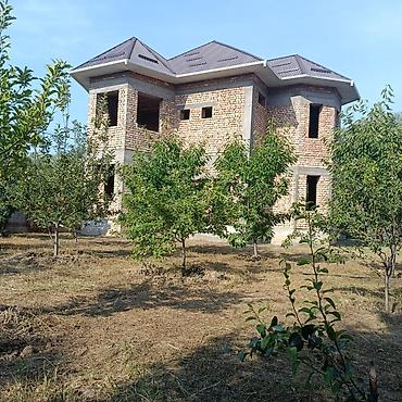 hous kg: Продаю 2х этажный дом. Участок 6сот. Водопровод, канализация, свет — 9