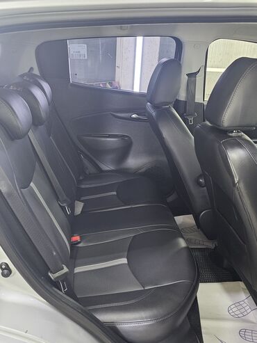 Chevrolet: Chevrolet Spark: 2019 г., 0.1 л, Автомат, Бензин, Хэтчбэк — 8