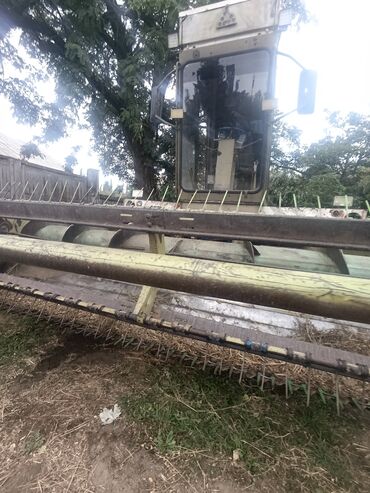 Зерноуборочные комбайны: Зерноуборочный комбайн самоходного типа, предназначенный для уборки at lalafo.kg — 9 Зерноуборочные комбайны: Зерноуборочный комбайн самоходного типа, предназначенный для уборки — 9