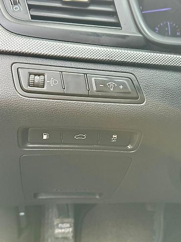 Hyundai: Hyundai Sonata: 2019 г., 2 л, Автомат, Газ, Седан — 22