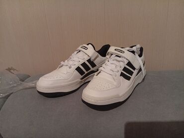 Women's Sneakers and athletic shoes: Кроссовки, 43, Adidas, Новый, цвет - Белый, Платная доставка