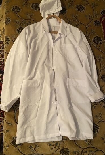 Мужской медицинский халат с чепчиком, 48-размера. В отличном