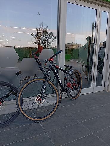 Velosipedlər: LaNo markalı hardhil velosipedi: arxa Shimano mt200; qabaq Shimano — 3