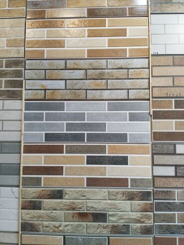 zal ucun oboylar 2022: Dekorativ divar kafeli kolleksiyası - Dizayn: Uzunsov “brick/metro”