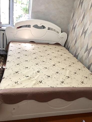 римский тумба: Продаю Двуспальная кровать с изголовьем классического дизайна - — 1