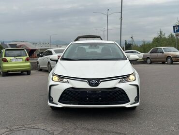 Toyota: Toyota Corolla: 2019 г., 1.8 л, Вариатор, Гибрид, Седан