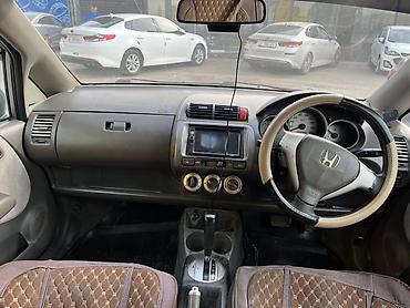 Honda: Honda Fit: 2005 г., Вариатор, Бензин, Хэтчбэк — 7