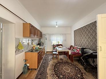 Продажа коттеджей и домов: 4 комнаты, 200 м², 8 соток, Бишкек, Собственник — 12