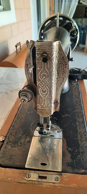 golf masini: Antik mexaniki tikiş maşını – daşımalı taxta çamadan qutuda - Növ: əl — 3