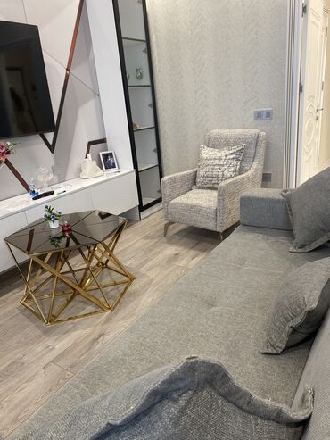 islenmis metbex divanlari: Divan, İşlənmiş, Açılan, Çatdırılma yoxdur
