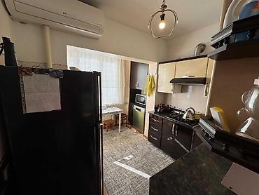 kohnə binalar: Bakı, 8-ci kilometr, 3 otaqlı, Köhnə tikili, m. Xalqlar Dostluğu, 75 kv. m — 8