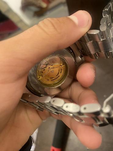 saat ev: Skelet dizaynlı mexaniki qol saatı Saat göründüyü kimidi qutusu ilə — 3