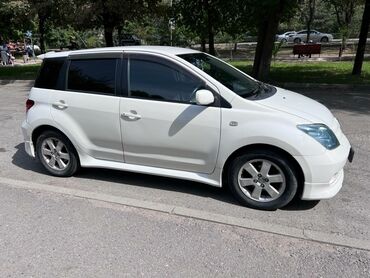 тайота карола 2008: Toyota ist: 2002 г., 1.5 л, Автомат, Бензин, Седан