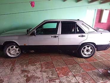 Mercedes-Benz: Mercedes-Benz 190E sedan - Korpus: klassik W201 kuzov, gümüşü rəng — 6