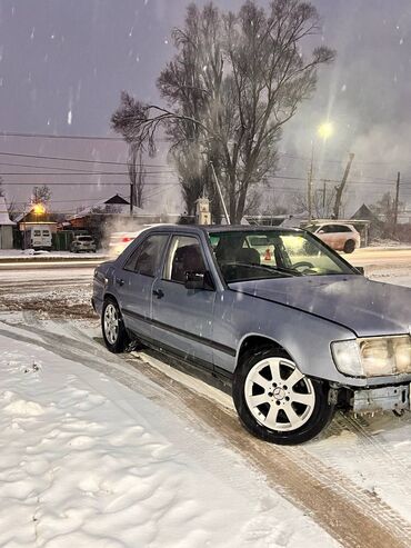 Mercedes-Benz: Mercedes-Benz W124: 1988 г., 2.3 л, Механика, Бензин, Седан