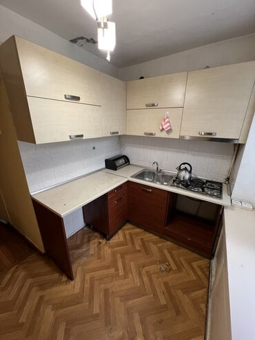 Otaqların uzunmüddətli kirayəsi: Yalniz aileye, Koroglu parkina panarama penceresi olan 2 otagli tam — 12