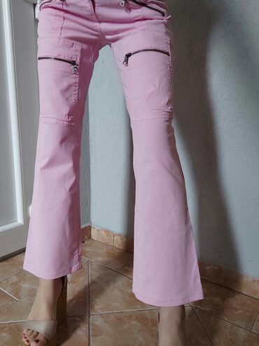 Pantalone: Guess puder roze,nove,s,7/8 — 3